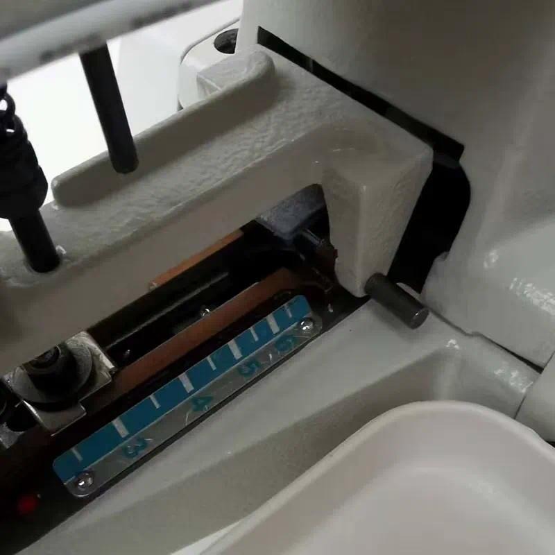 Electronic Straight Button Hol - огляд і ціна Textile Sewing Factory